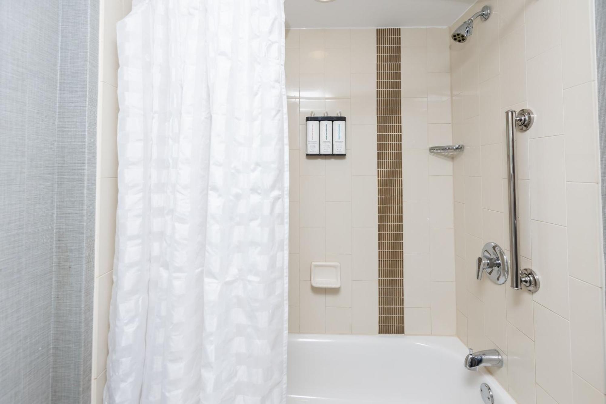 Hyatt Place Atlanta Alpharetta North Point Mall Екстер'єр фото