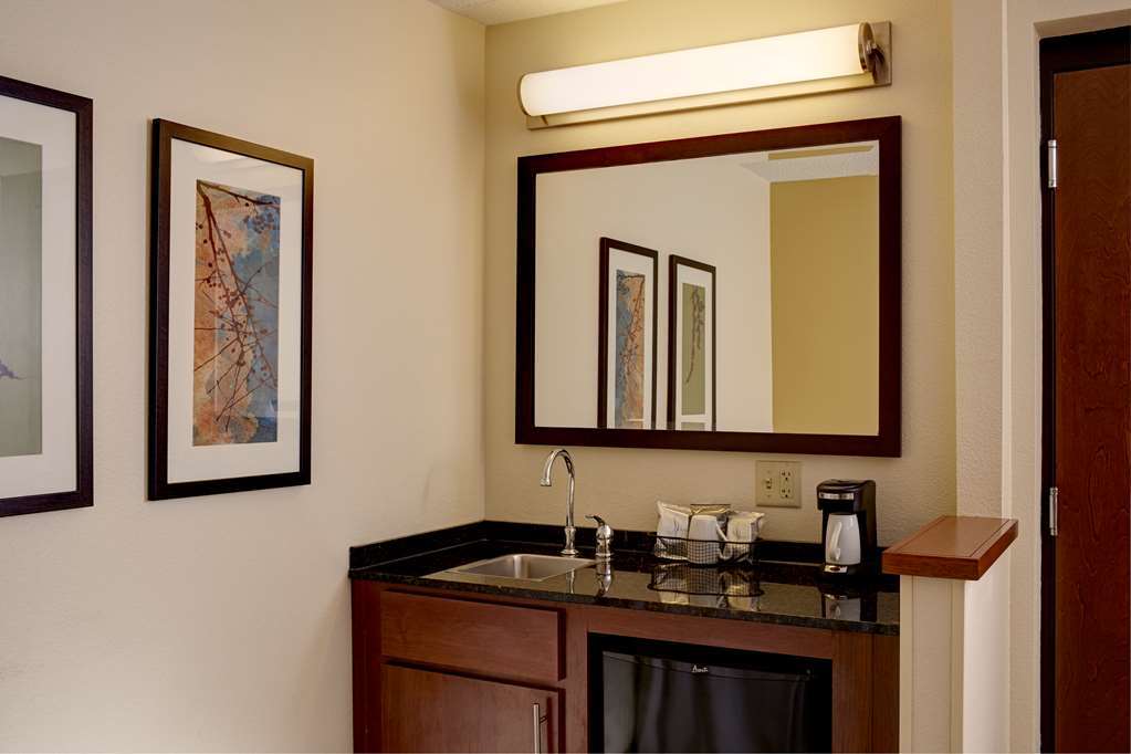 Hyatt Place Atlanta Alpharetta North Point Mall Номер фото